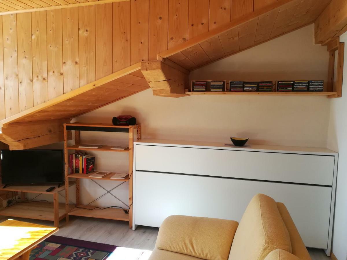 Confortevole Mansarda Di Montagna Poschiavo Exterior photo